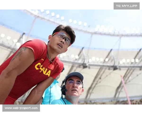 中国田径亚锦赛多点开花 黄博凯男子撑杆跳高夺银创佳绩 中国田径亚锦赛多点开花 黄博凯男子撑杆跳高夺银创佳绩